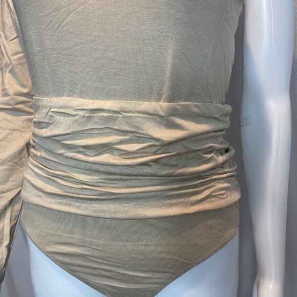 Te Amo One Shoulder Ruched Waist Bodysuit - Sand Size Med RefFNB3‎ - Picture 11 of 12